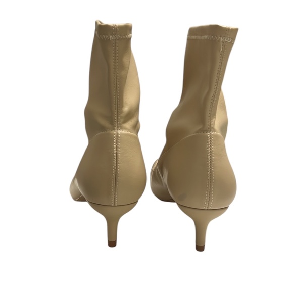 Journee Collection Jadde Ankle Boots Size 8.5 - Picture 8 of 12